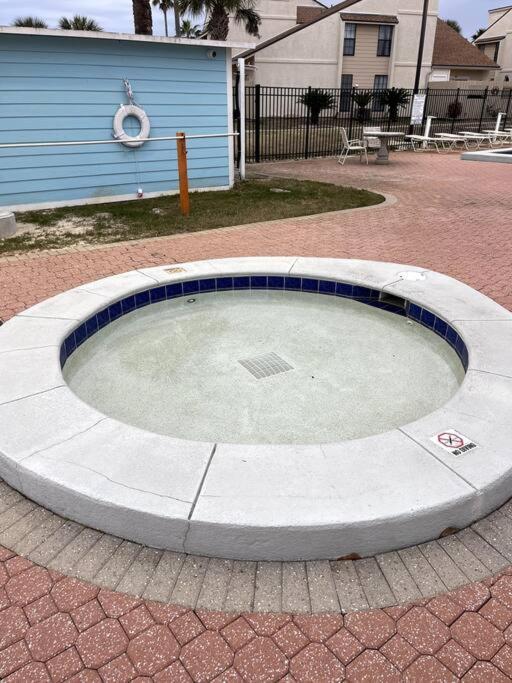 Lazy Palm 4 Pools Short Walk To Beach! Sleeps 5! Panama City Beach Eksteriør billede